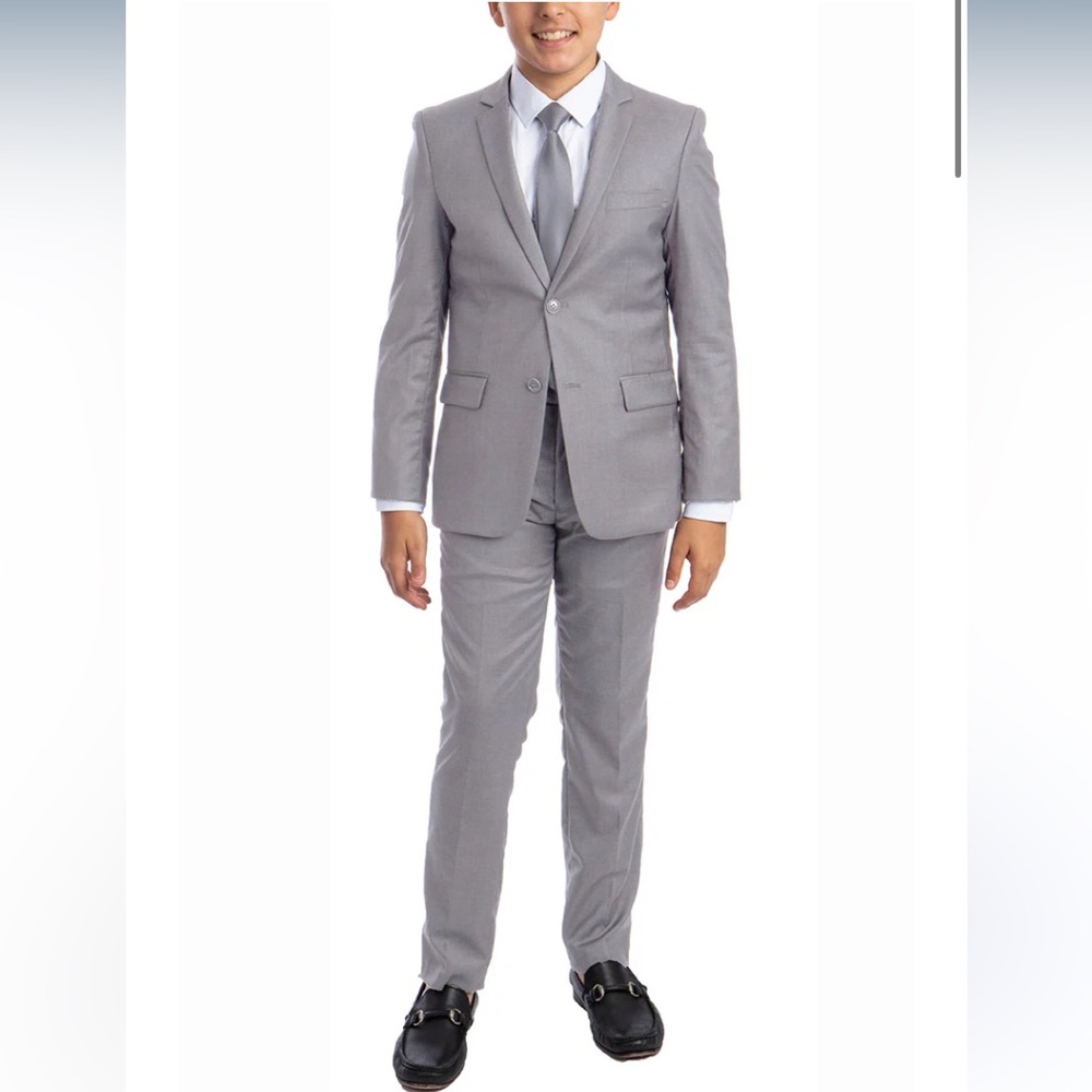Perry Ellis Boy’s “Noah” Light Grey Suit (5 pc set)